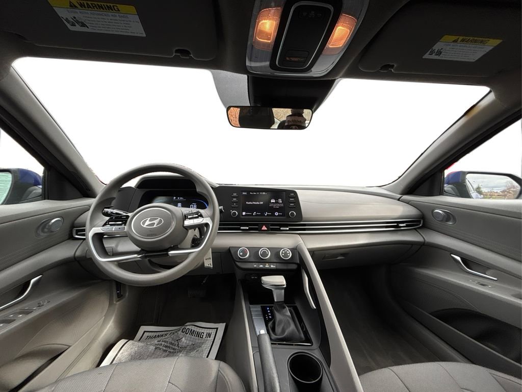 Certified 2024 Hyundai Elantra SE image 24