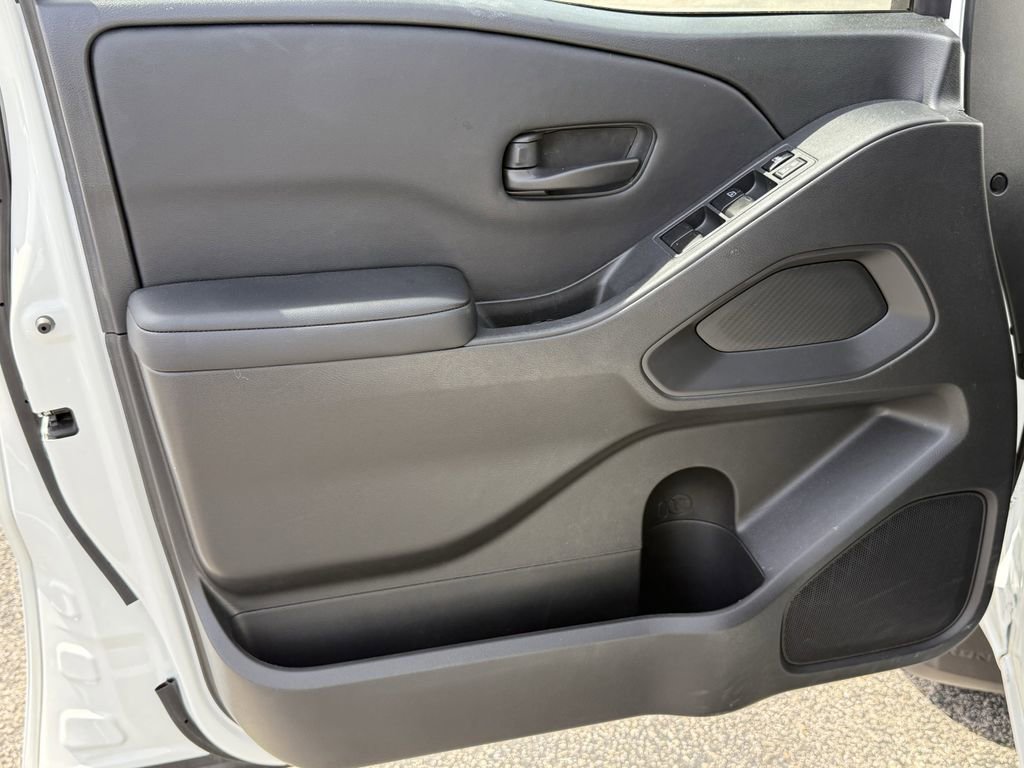 Used 2025 Nissan Frontier S image 10