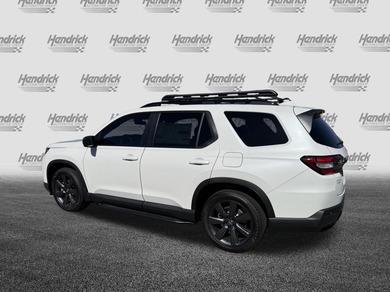 New 2026 Honda Pilot Sport image 8