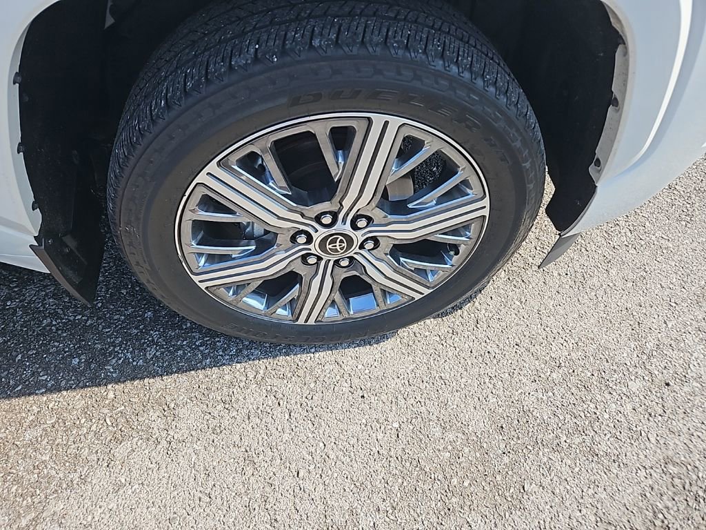 Used 2024 Toyota Sequoia Capstone image 10