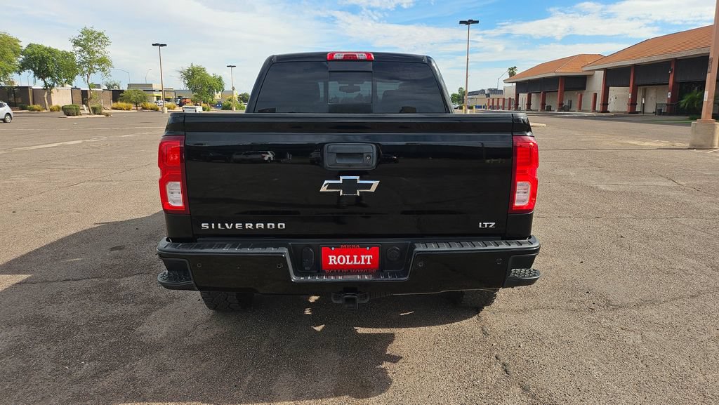 Used 2018 Chevrolet Silverado 1500 LTZ Z71 w/ LTZ Plus Package AWD/4WD image 10