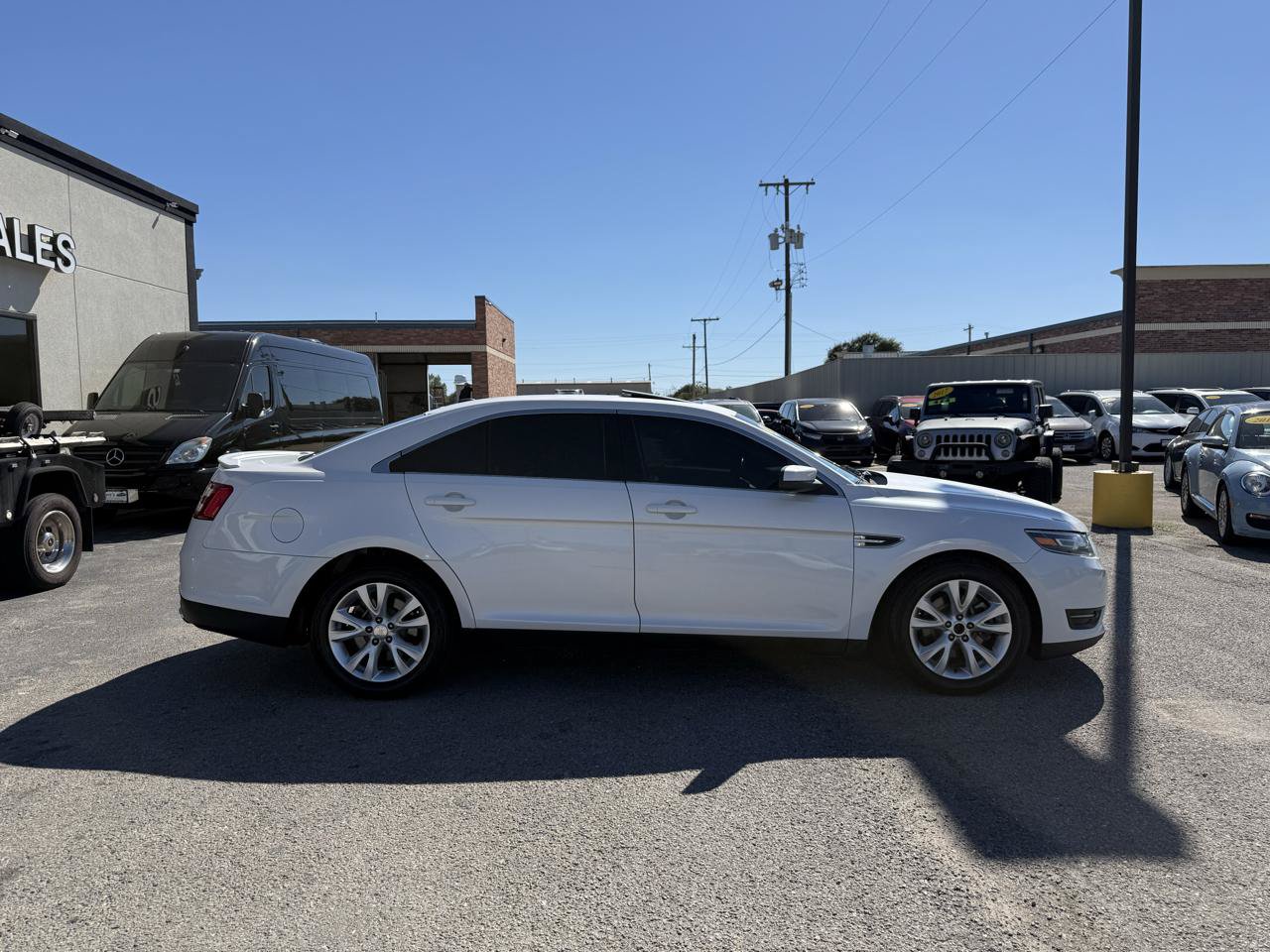 Used 2015 Ford Taurus SEL w/ Equipment Group 201A FWD image 5