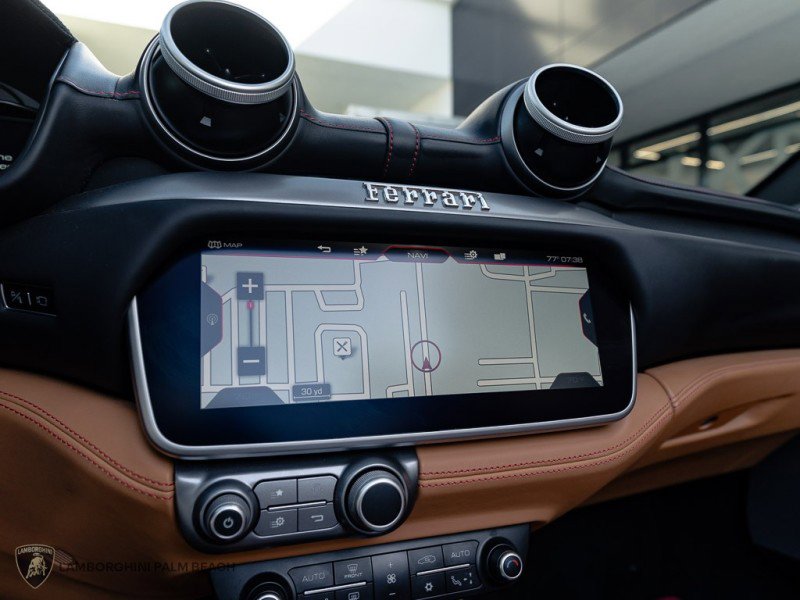 Used 2019 Ferrari Portofino image 36