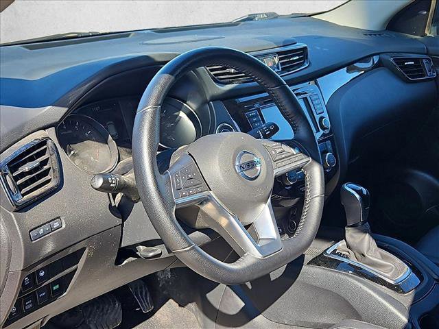 Used 2022 Nissan Rogue Sport SL w/ Premium Package image 9