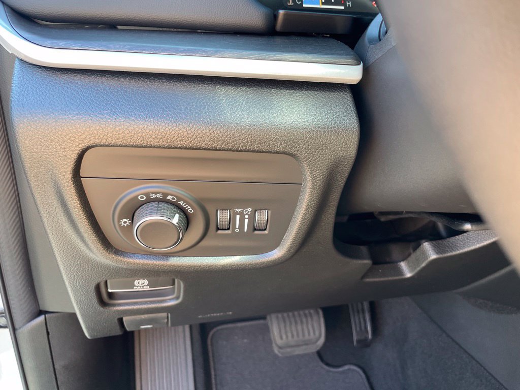 New 2027 Jeep Grand Cherokee Altitude AWD/4WD image 14