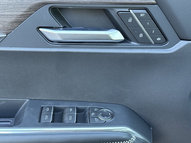 New 2026 GMC Acadia Denali w/ Super Cruise Package FWD image 18
