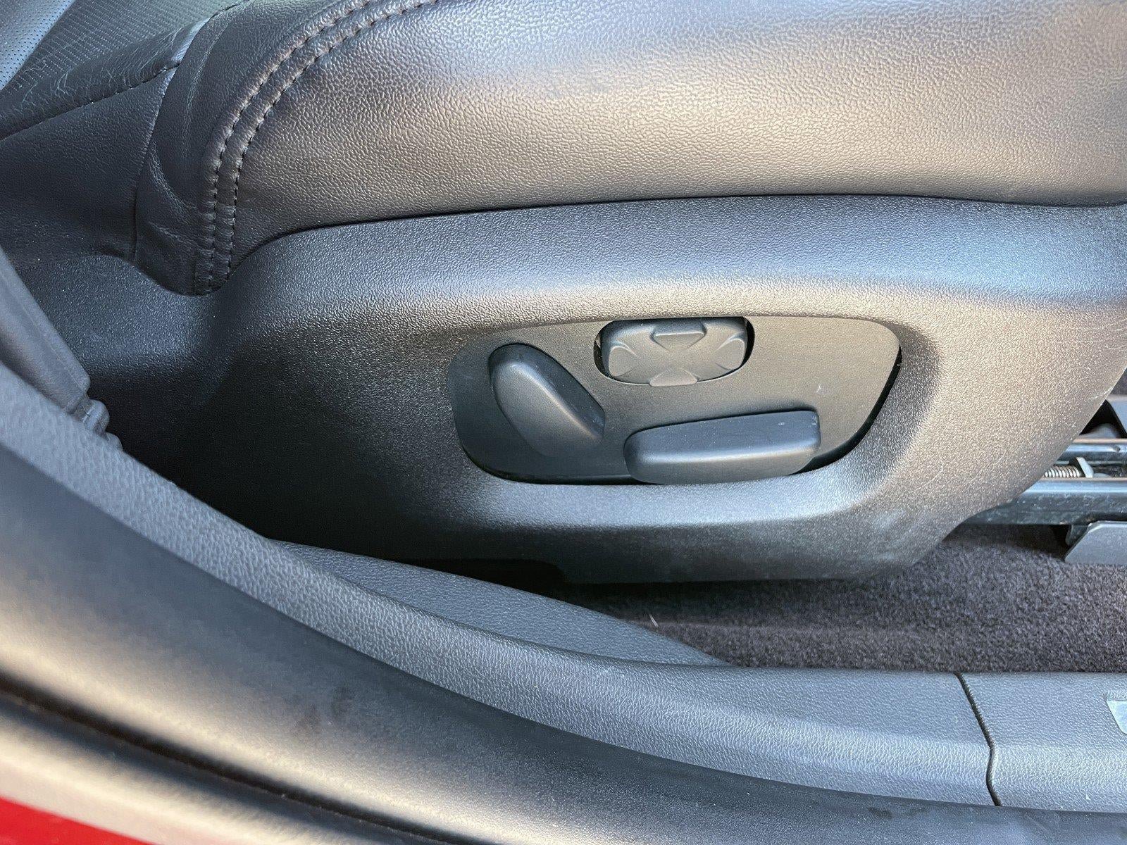 Used 2014 Lincoln MKS FWD image 51