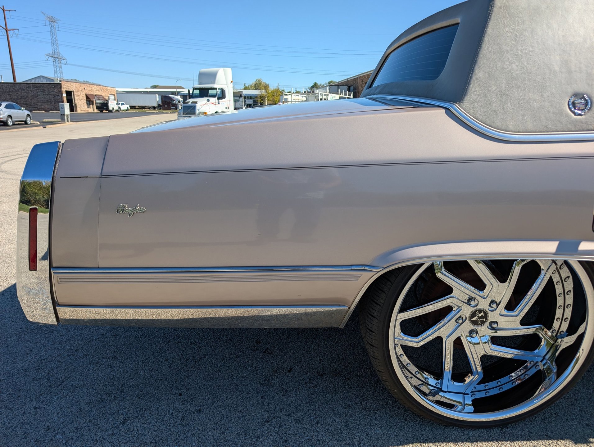 Used 1990 Cadillac Brougham image 48