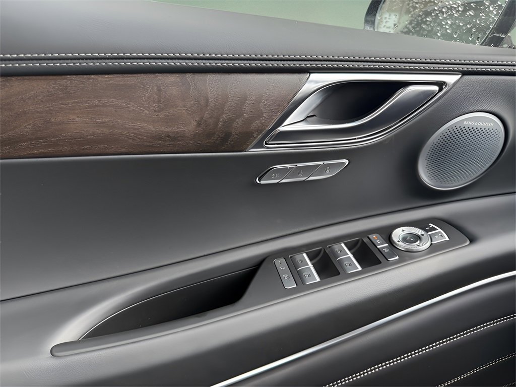 New 2025 Genesis GV80 2.5T Prestige image 19