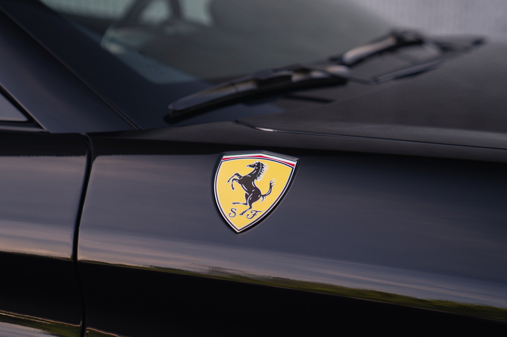 Used 2017 Ferrari California T RWD image 21