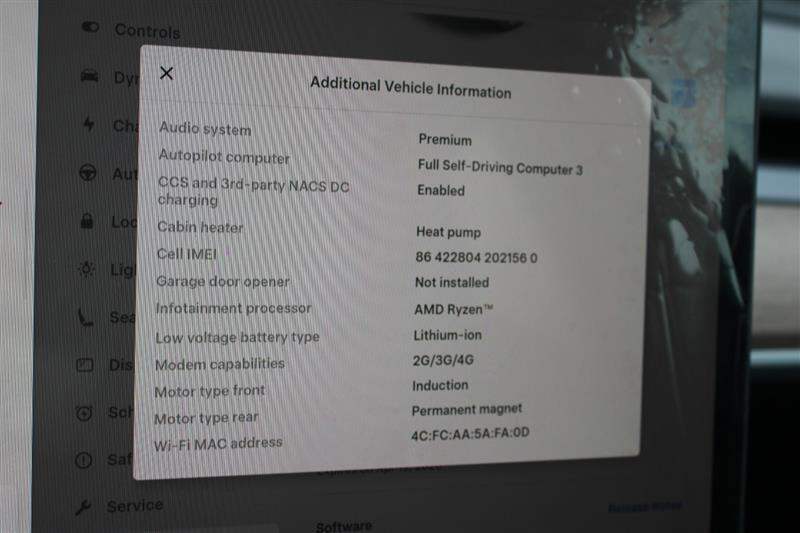 Used 2022 Tesla Model Y Long Range image 19