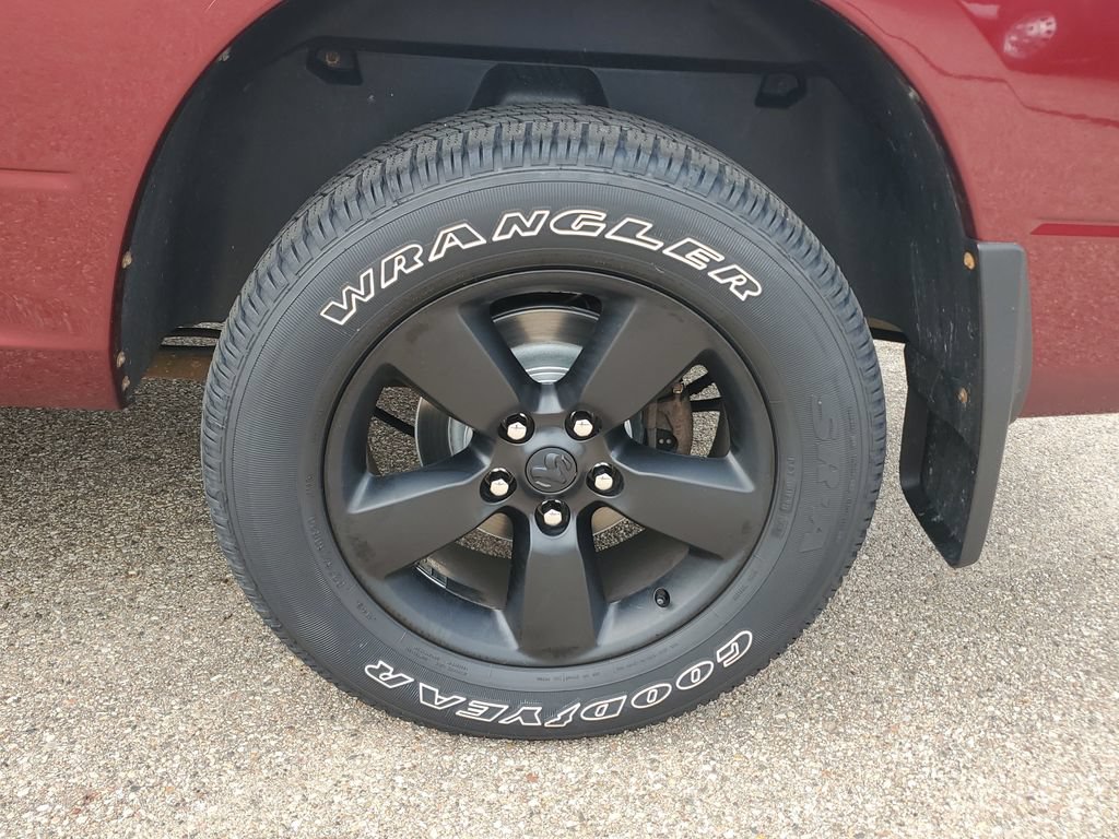 Used 2019 RAM 1500 Express w/ Express Value Package AWD/4WD image 6