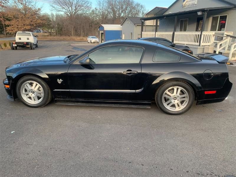 Used 2009 Ford Mustang GT RWD image 10
