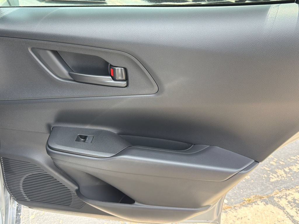 New 2026 Toyota Prius Plug-In Hybrid FWD image 19