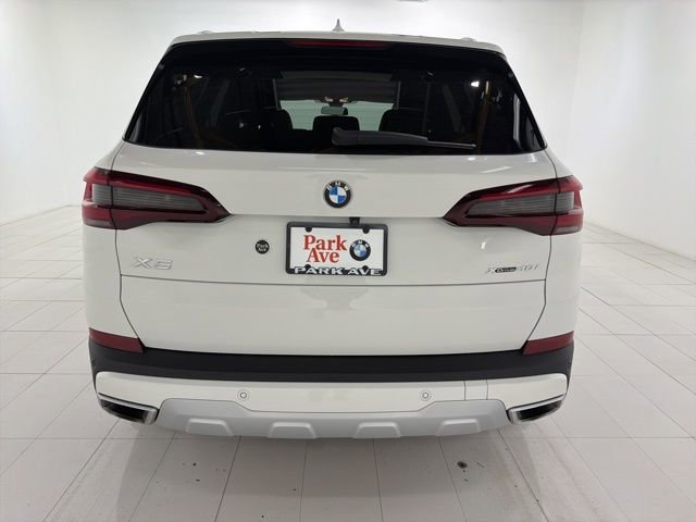Certified 2023 BMW X5 xDrive40i w/ Premium Package AWD/4WD image 4