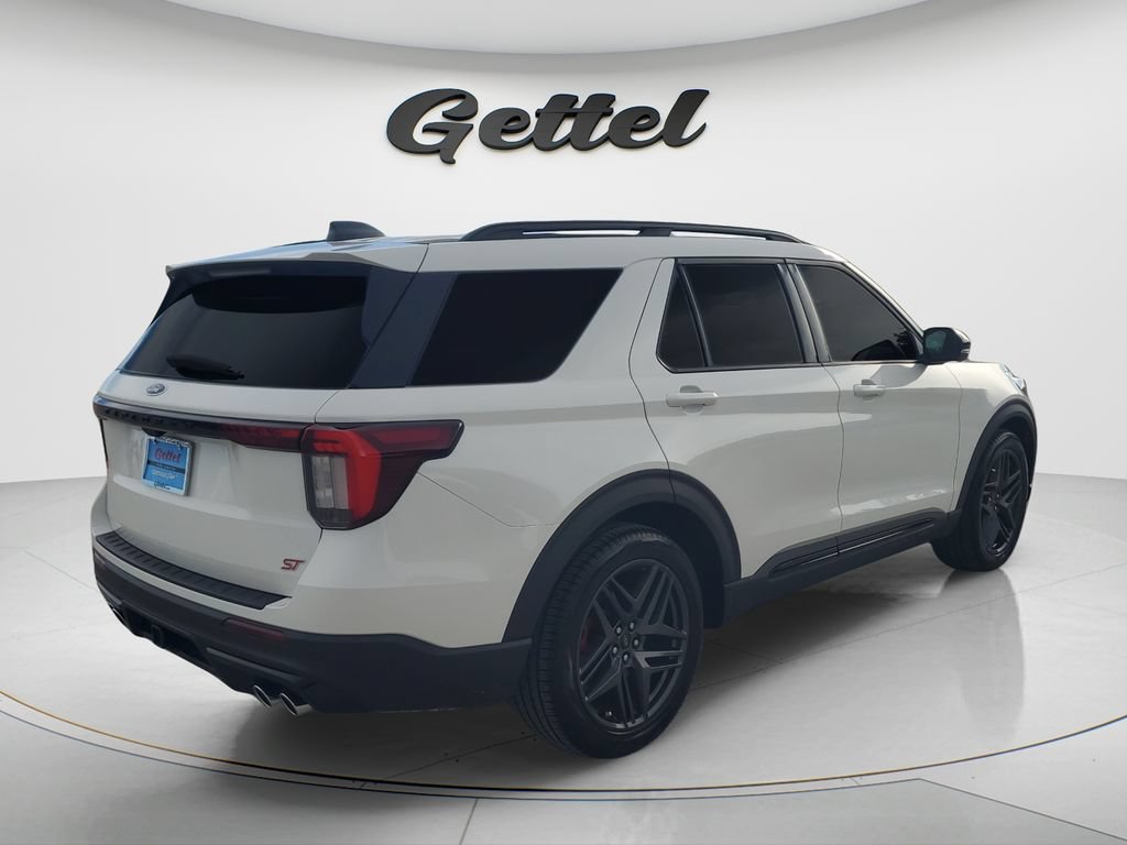 Used 2025 Ford Explorer ST AWD/4WD image 5