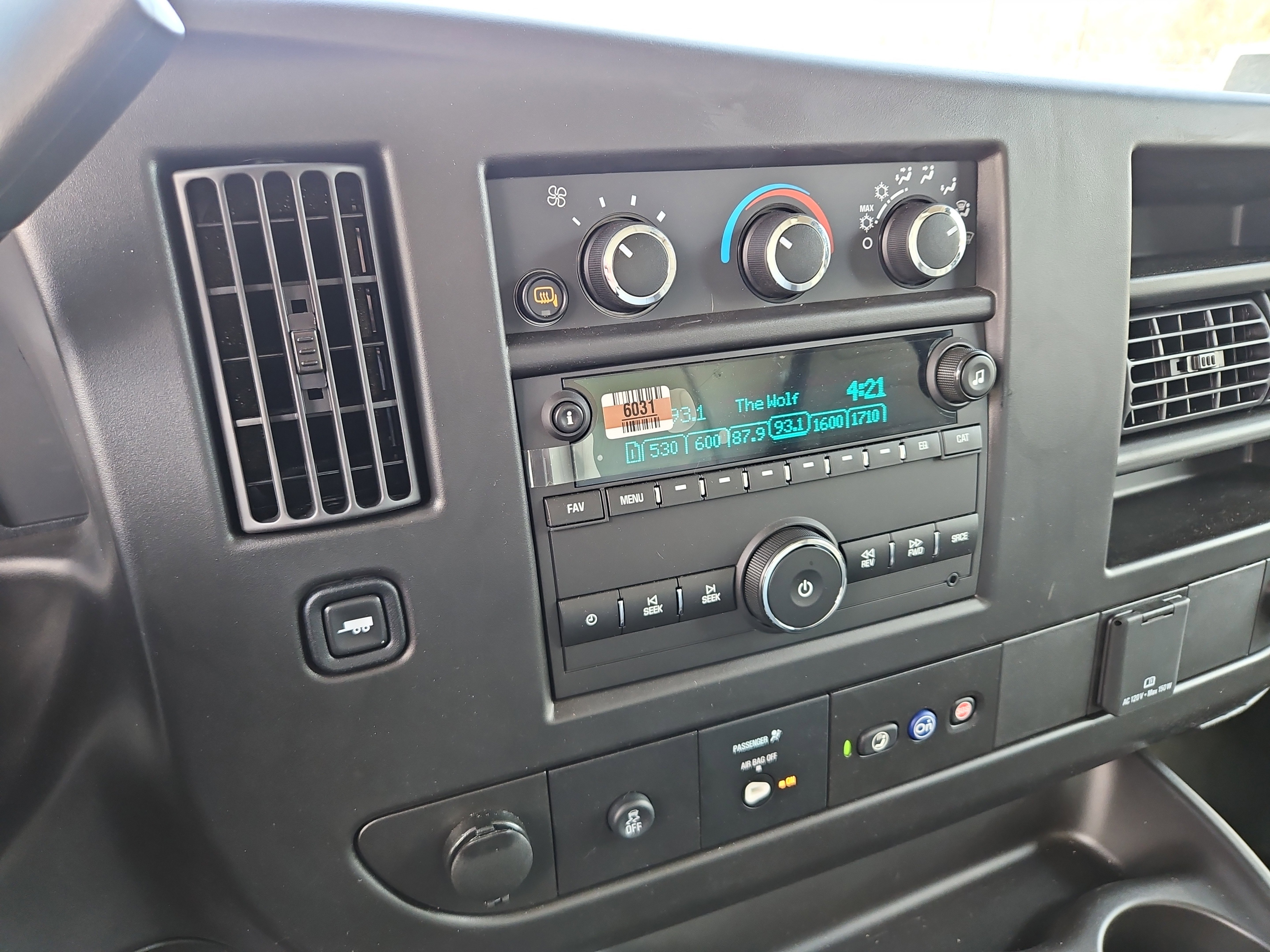 New 2024 Chevrolet Express 3500 1WT w/ Power Convenience Package image 14