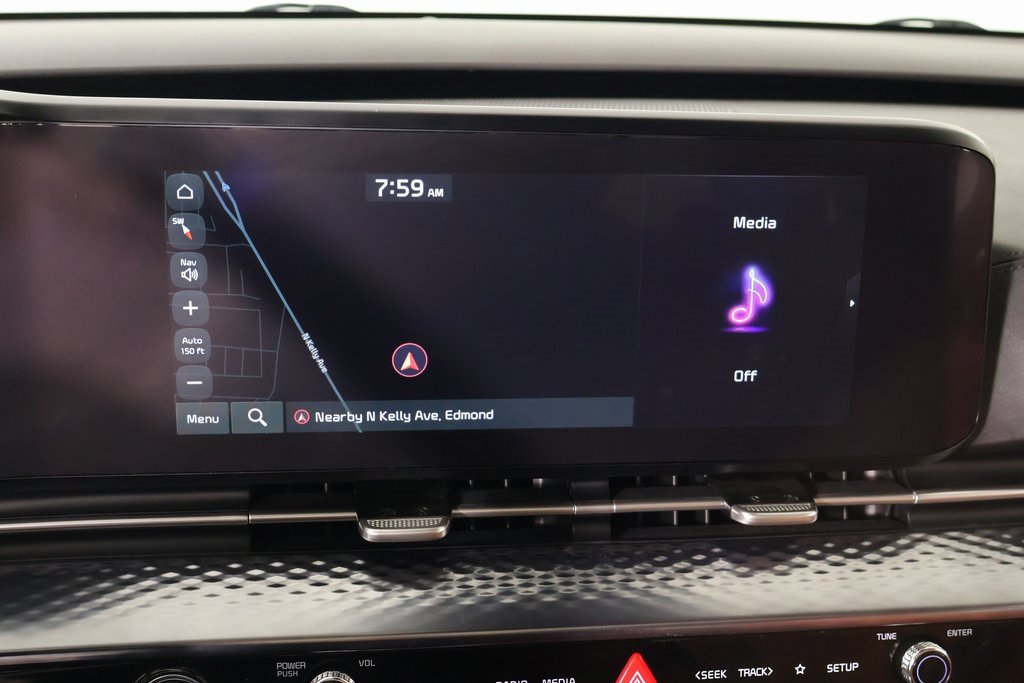 Used 2023 Kia Carnival SX Prestige w/ Paint Protection Package image 7