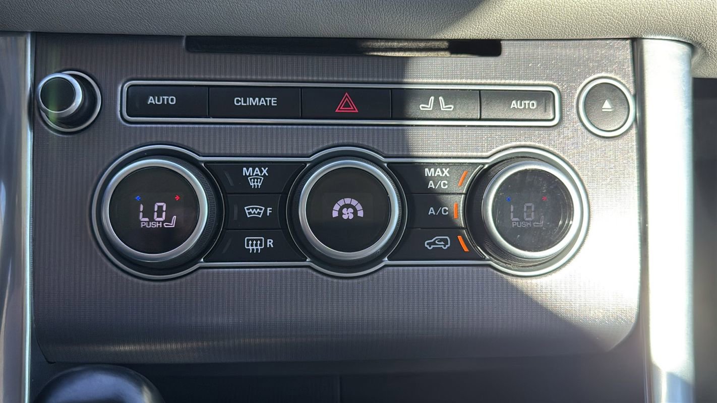 Used 2016 Land Rover Range Rover Sport HSE image 26