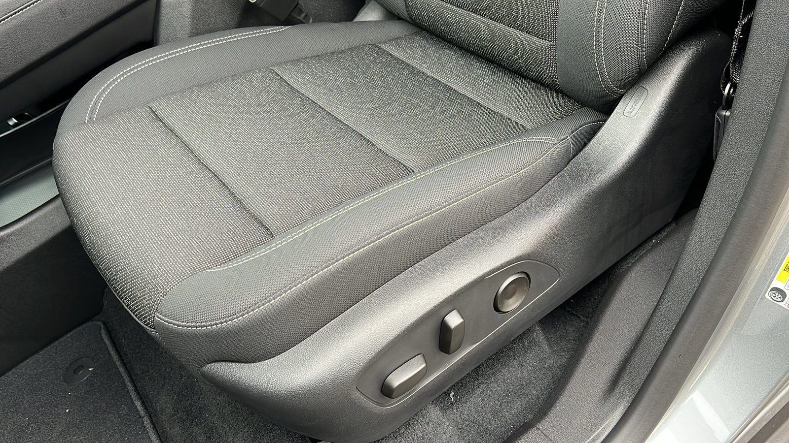 New 2026 Chevrolet Traverse LT w/ Driver Confidence Package image 17