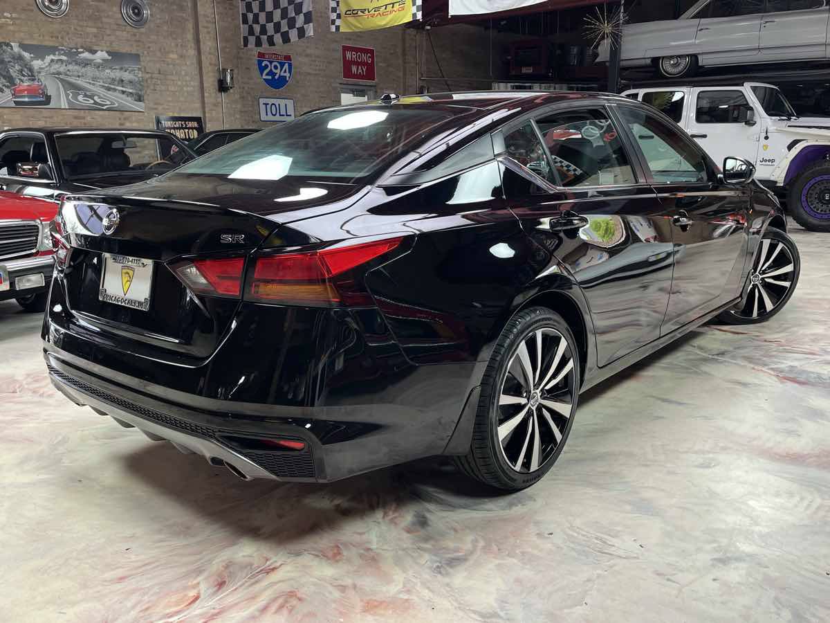 Used 2019 Nissan Altima 2.5 SR FWD image 2