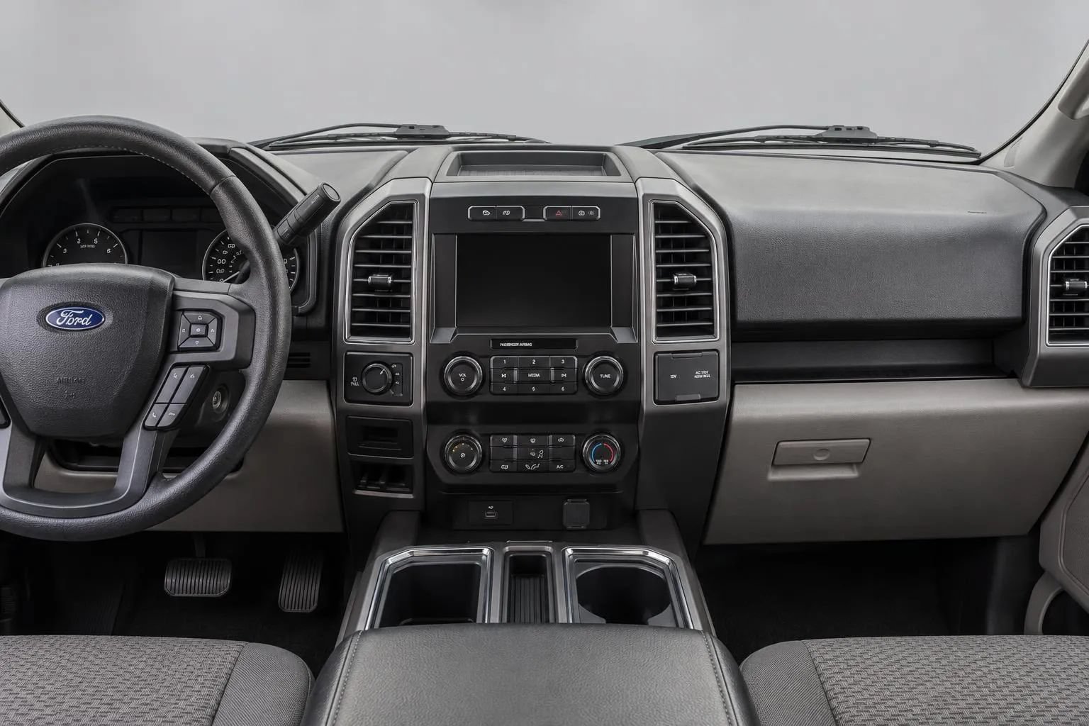 Used 2019 Ford F150 XLT w/ Equipment Group 302A Luxury AWD/4WD image 10