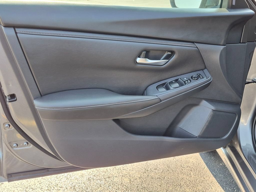 Used 2023 Nissan Sentra S FWD image 12