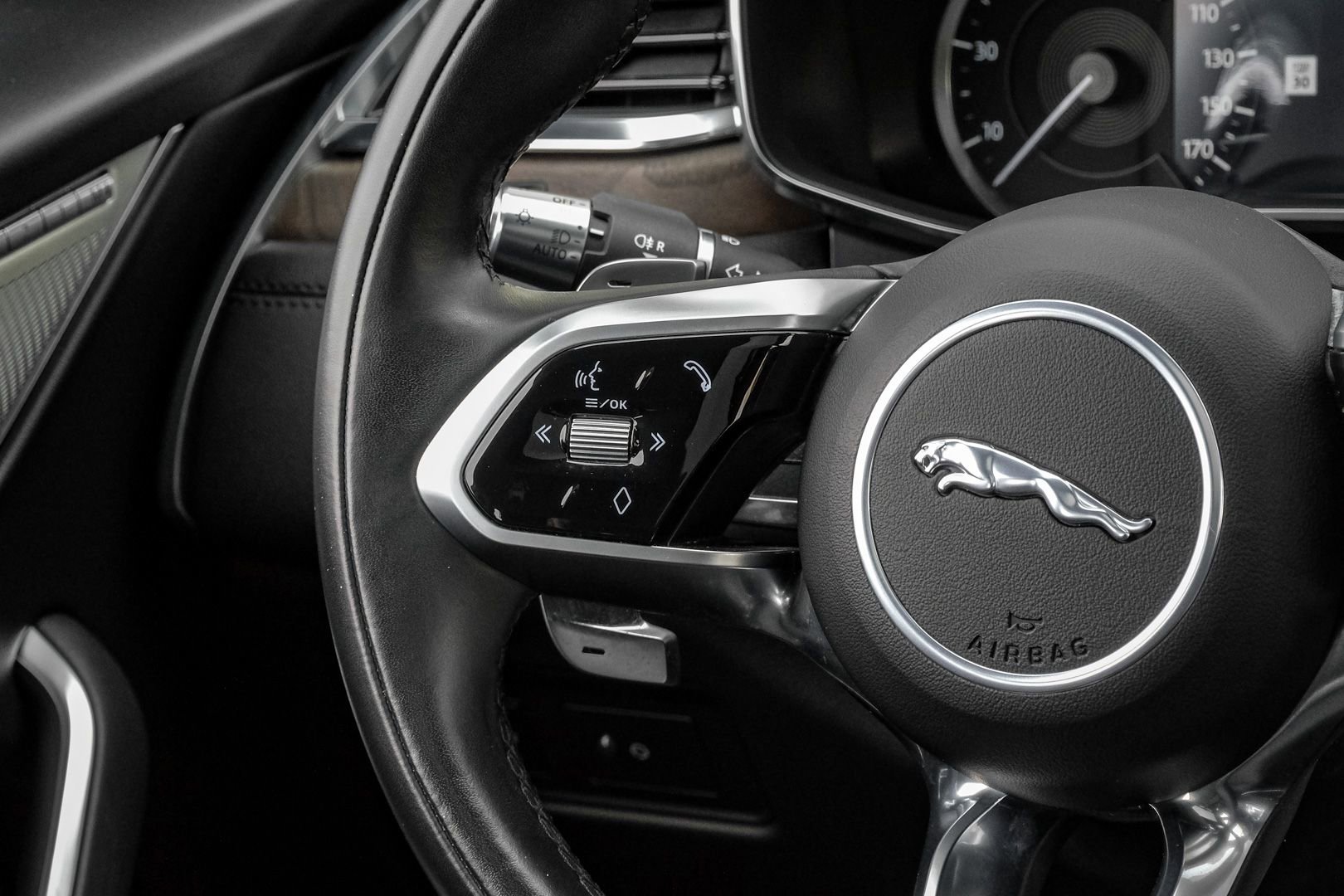 Used 2022 Jaguar F-PACE S AWD/4WD image 17