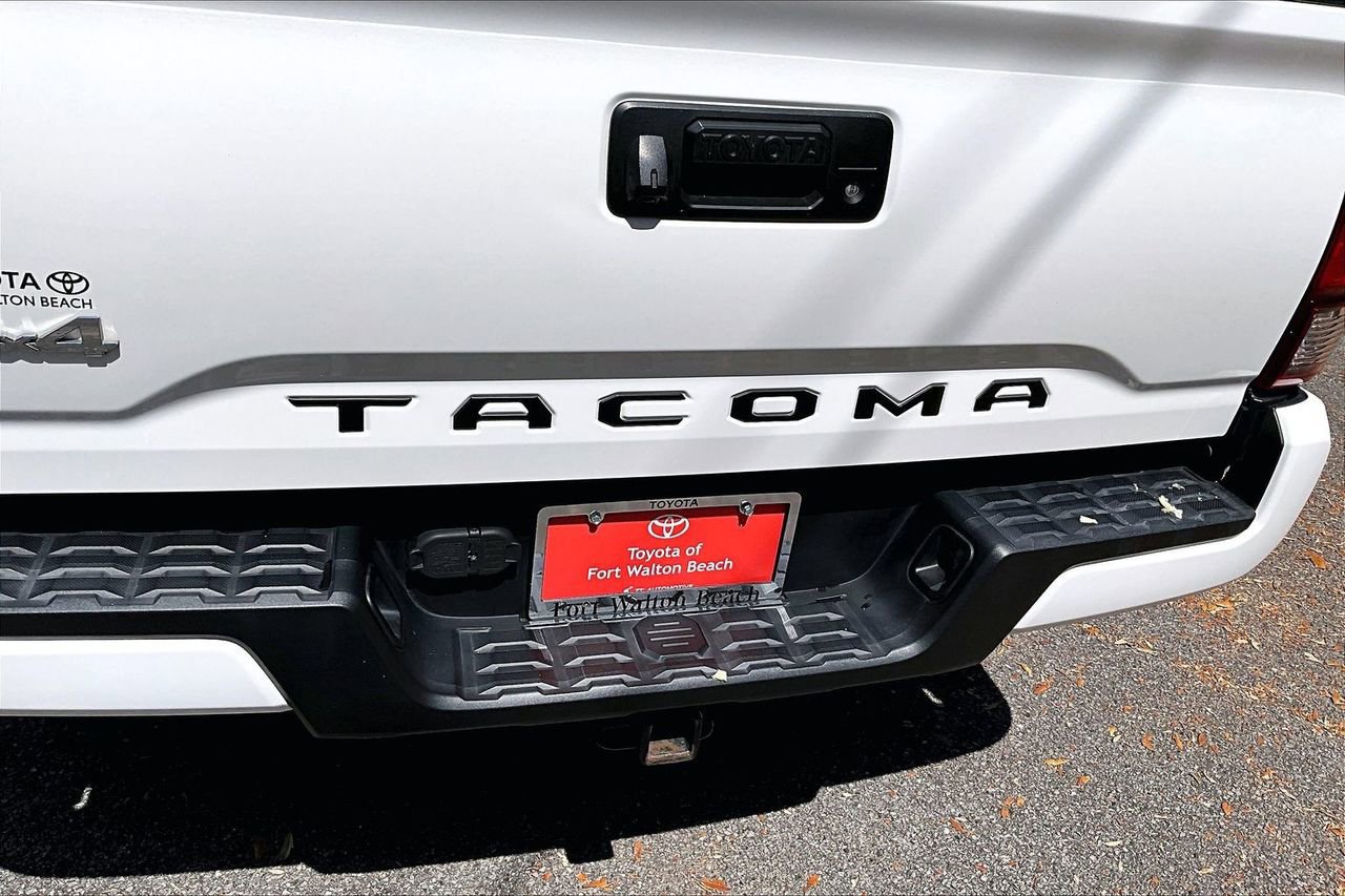 Used 2020 Toyota Tacoma SR AWD/4WD image 25