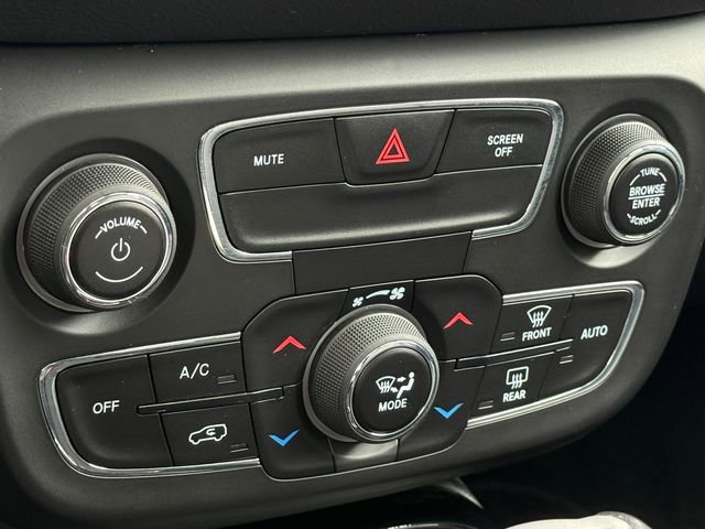 Used 2019 Jeep Compass Limited image 28