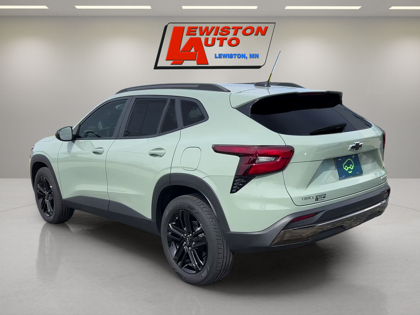 Certified 2025 Chevrolet Trax ACTIV w/ Sunroof Package FWD image 3
