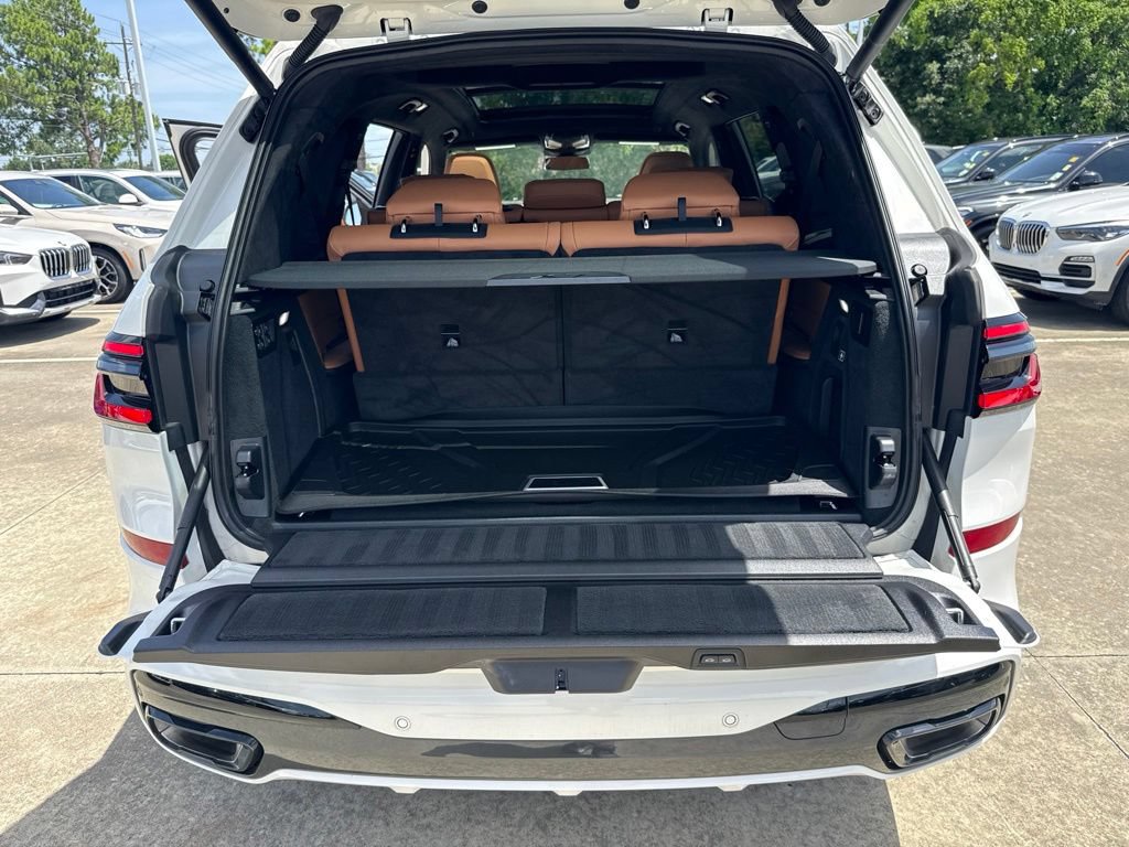 Certified 2024 BMW X7 xDrive40i w/ M Sport Package AWD/4WD image 28