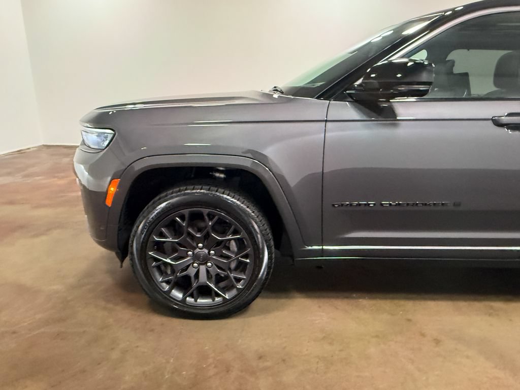 Used 2026 Jeep Grand Cherokee L Summit w/ Obsidian Package AWD/4WD image 38