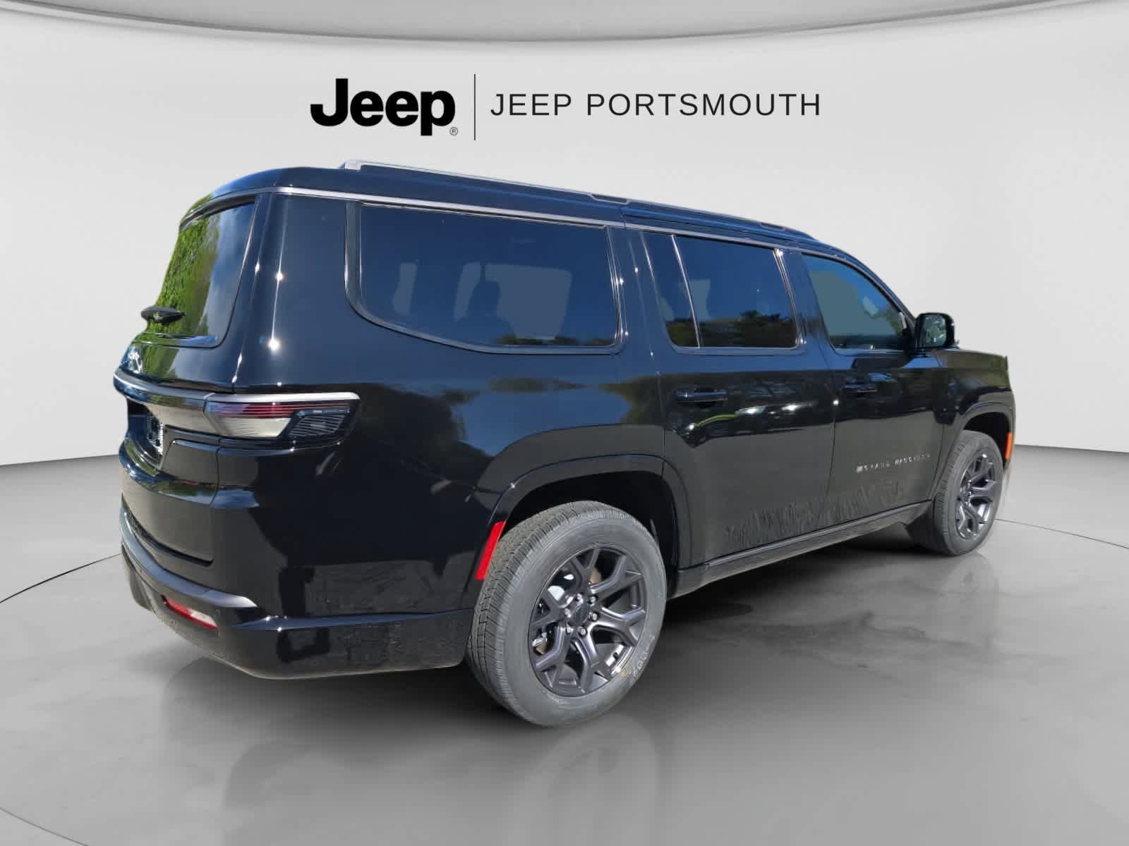 New 2026 Jeep Grand Wagoneer Limited w/ Premium Group II AWD/4WD image 4