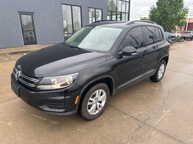 Used 2016 Volkswagen Tiguan S AWD/4WD image 2