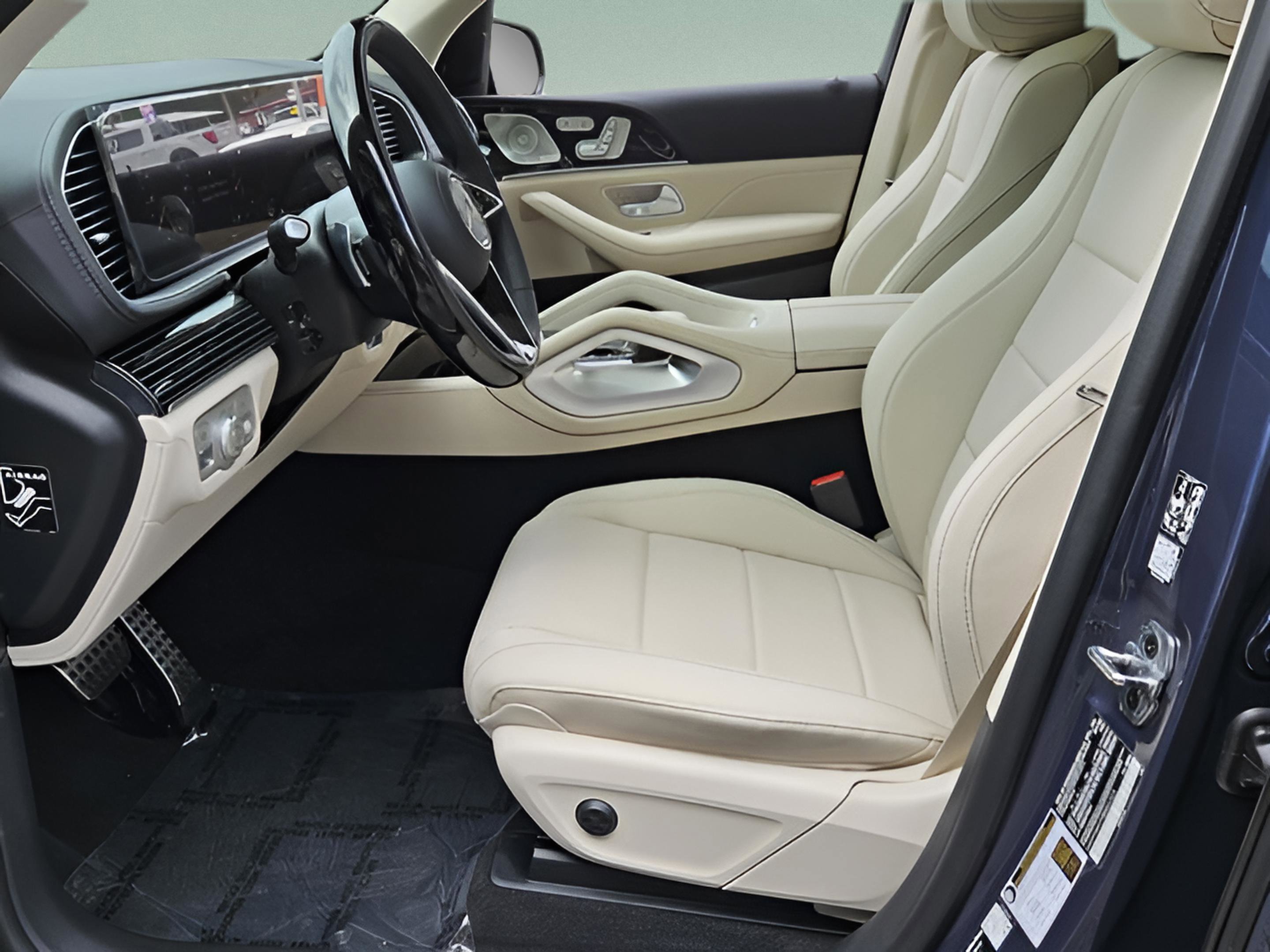 New 2026 Mercedes-Benz GLS 450 4MATIC image 10