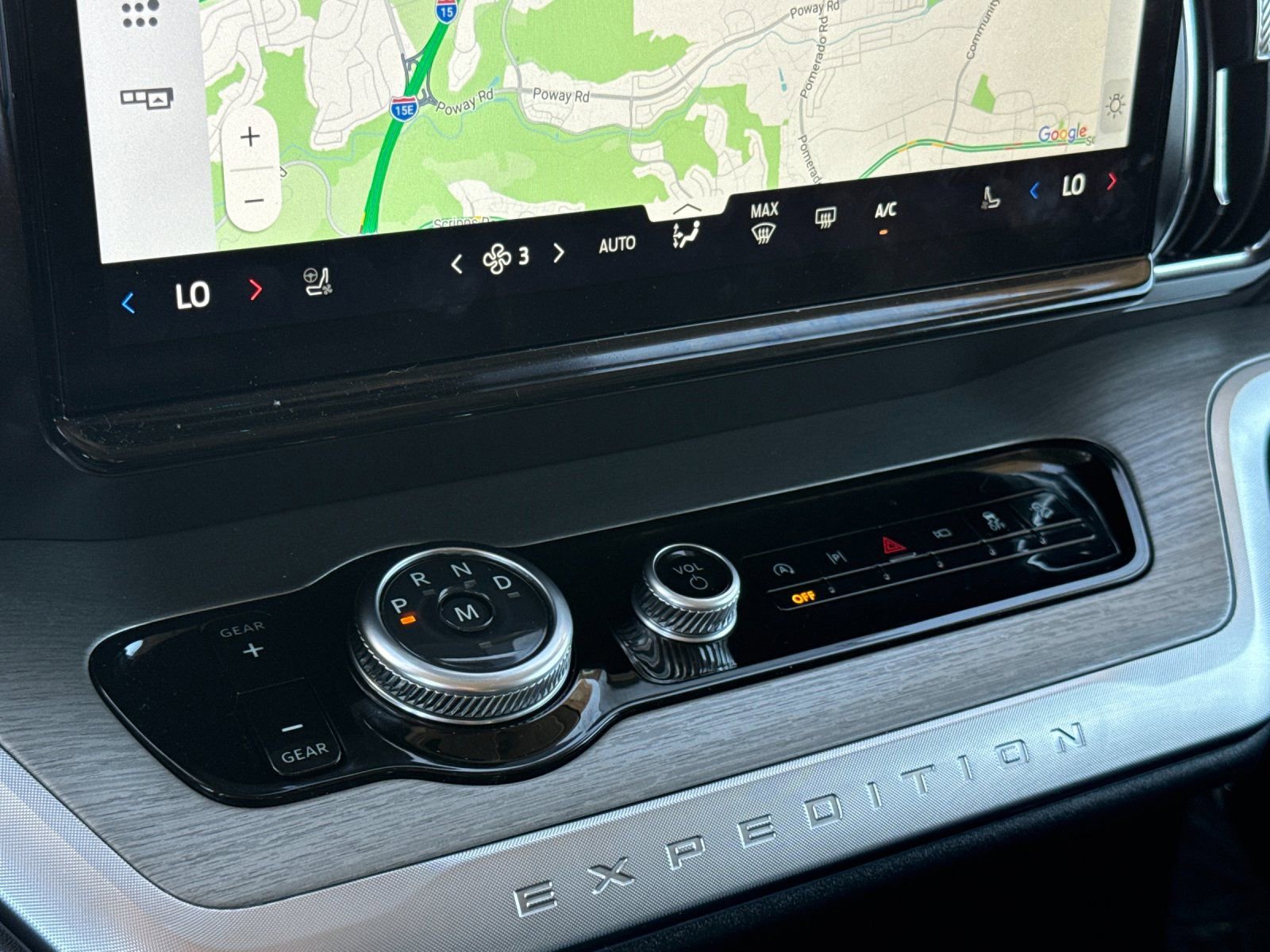 Used 2025 Ford Expedition Max Platinum w/ Driver's Package image 27