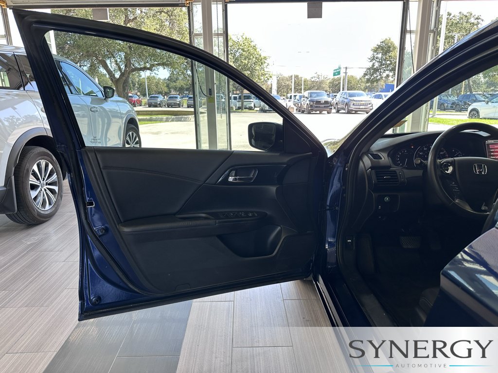 Used 2015 Honda Accord Sport image 23
