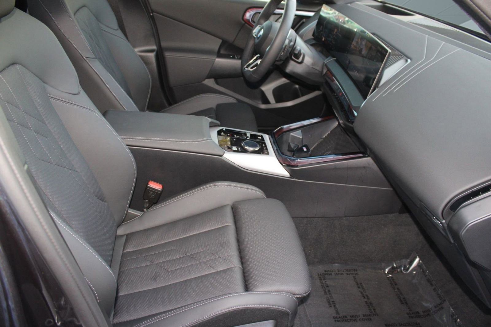 Certified 2025 BMW X3 xDrive30i w/ Premium Package image 33