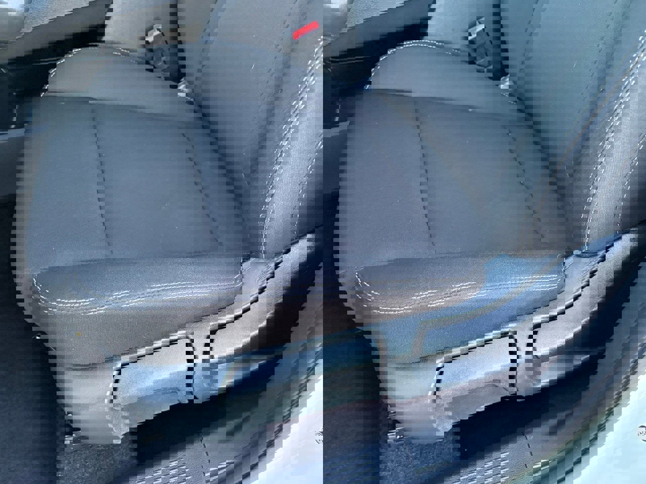 Certified 2025 Nissan Rogue S image 30