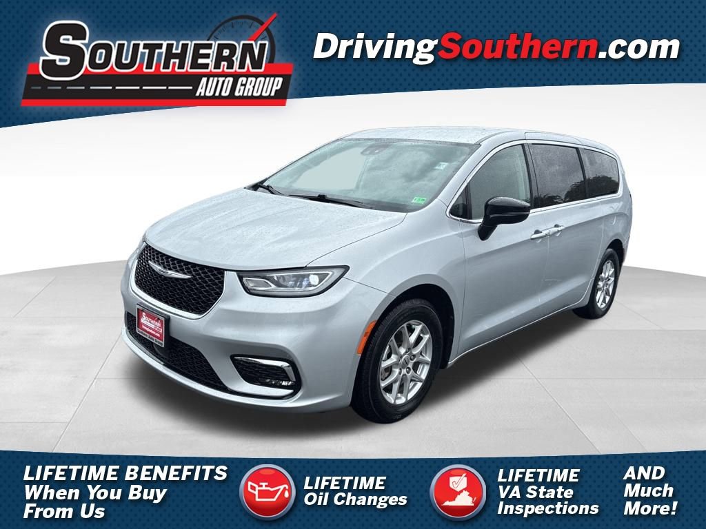 Used 2024 Chrysler Pacifica Touring-L