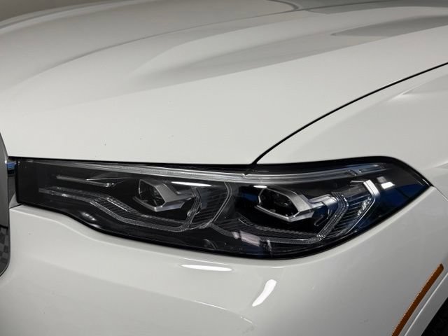 Used 2022 BMW X7 xDrive40i w/ Cold Weather Package AWD/4WD image 12