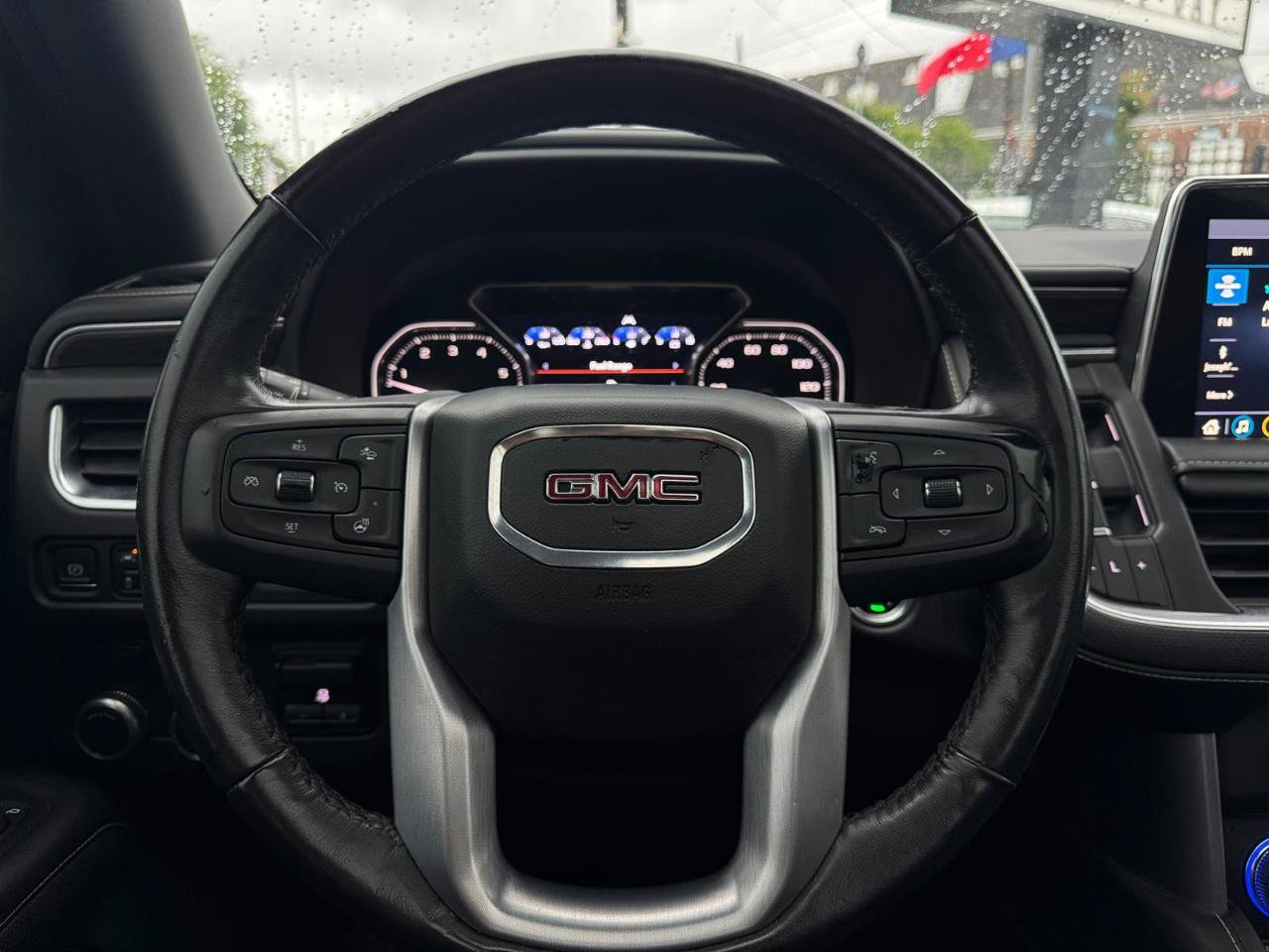 Used 2021 GMC Yukon SLT w/ SLT Luxury Plus Package RWD image 10