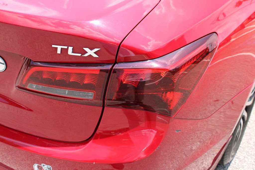 Used 2017 Acura TLX FWD image 10