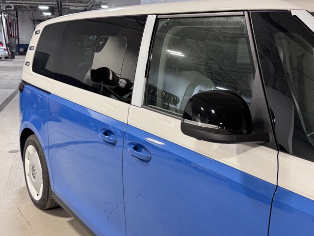 New 2025 Volkswagen ID. Buzz 1st Edition image 8