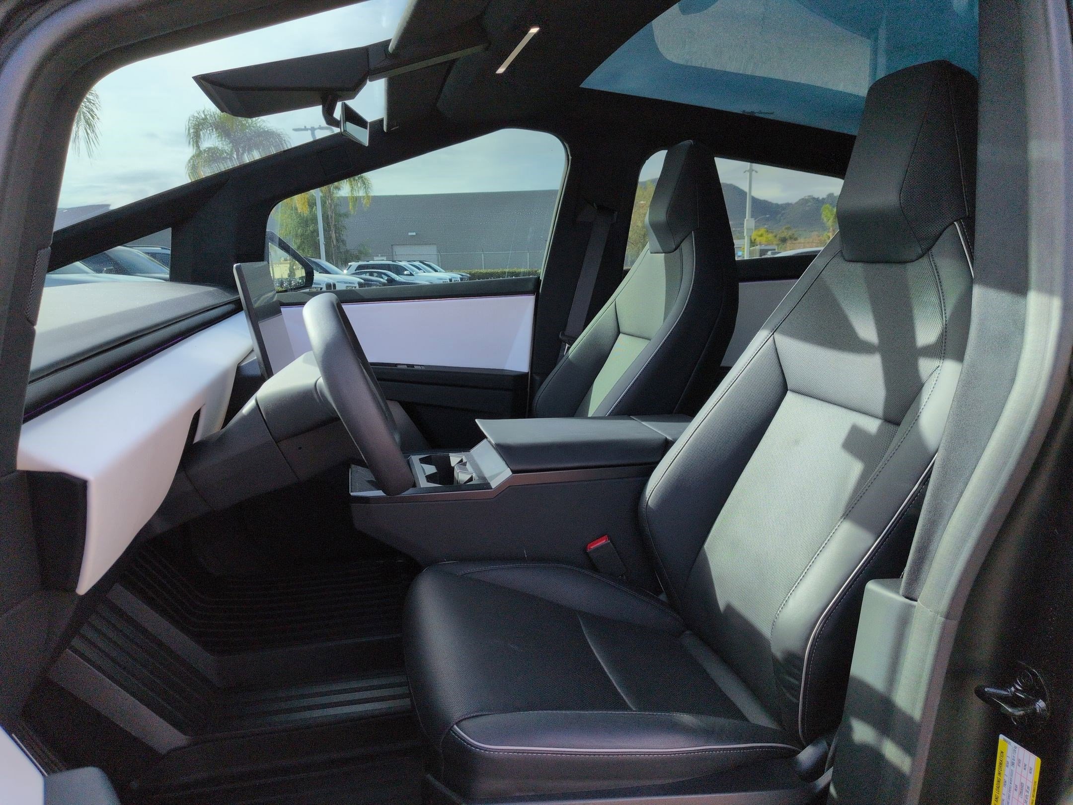 Used 2024 Tesla Cybertruck AWD Crew Cab image 16