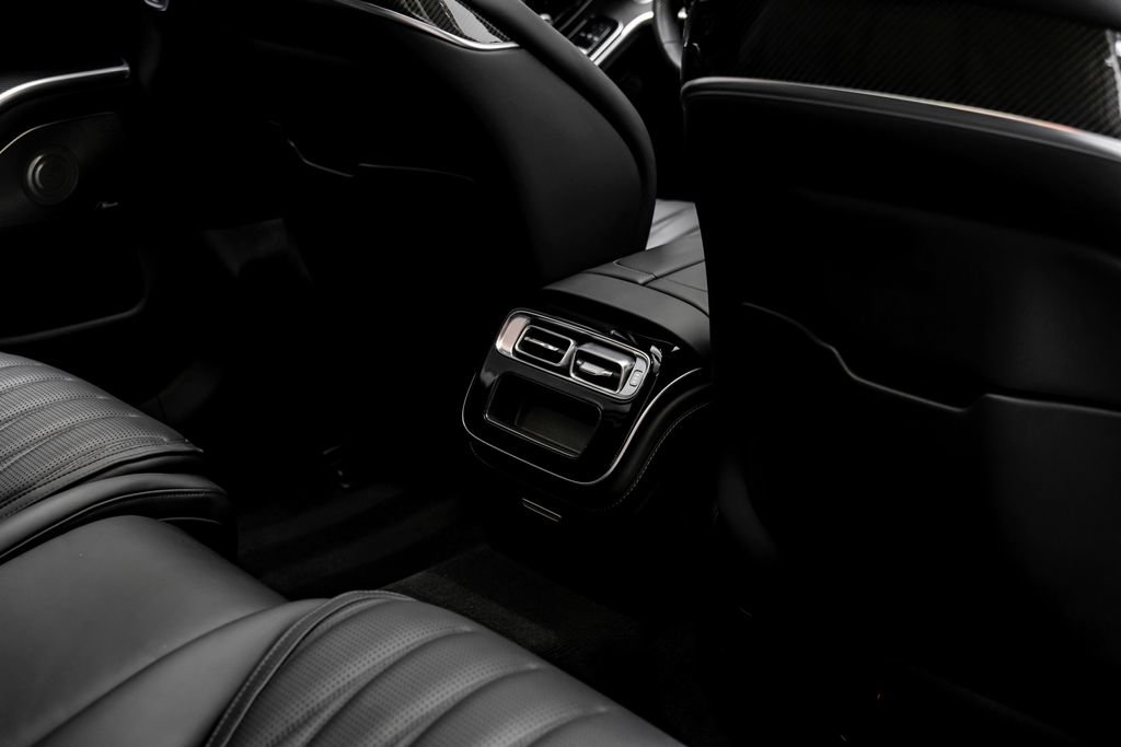 Used 2024 Mercedes-Benz S 63 AMG S w/ Carbon Fiber Exterior Package image 46
