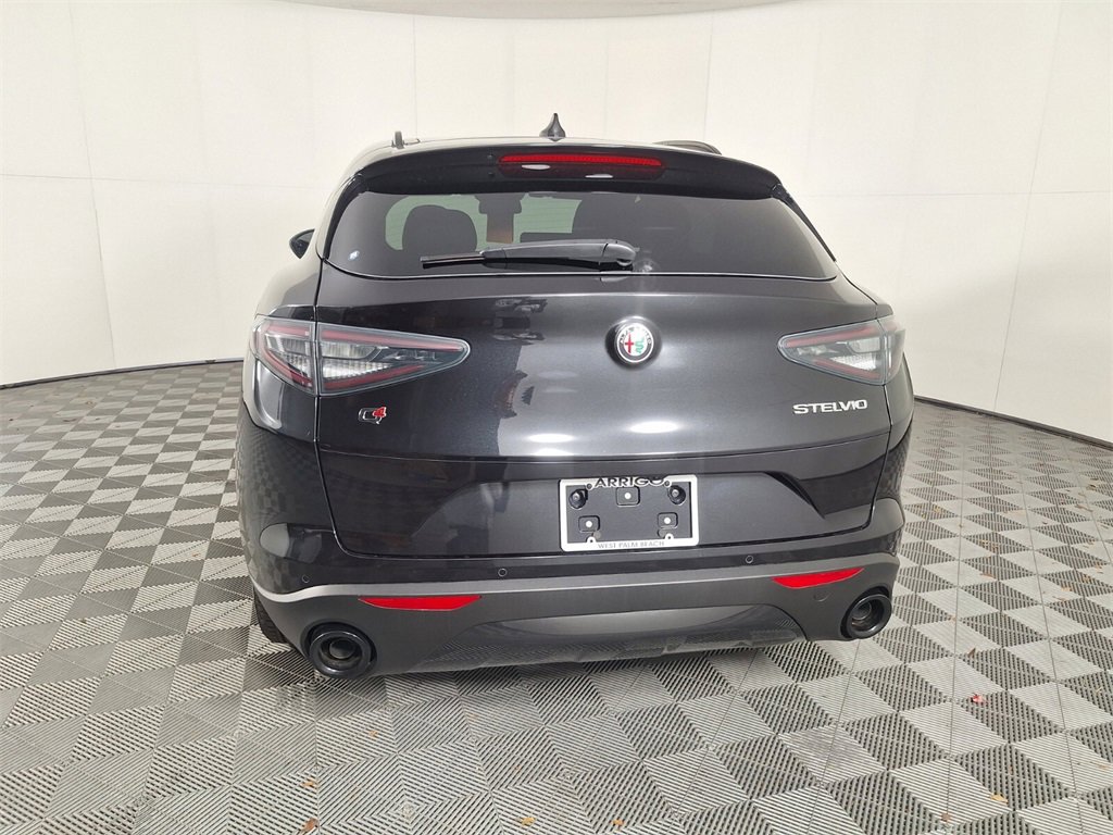 New 2025 Alfa Romeo Stelvio Sprint w/ Convenience Package image 10