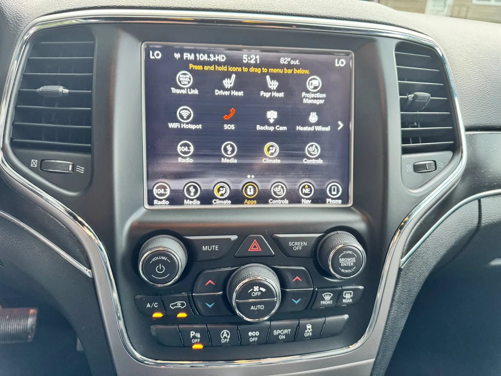 Used 2018 Jeep Grand Cherokee Limited AWD/4WD image 16