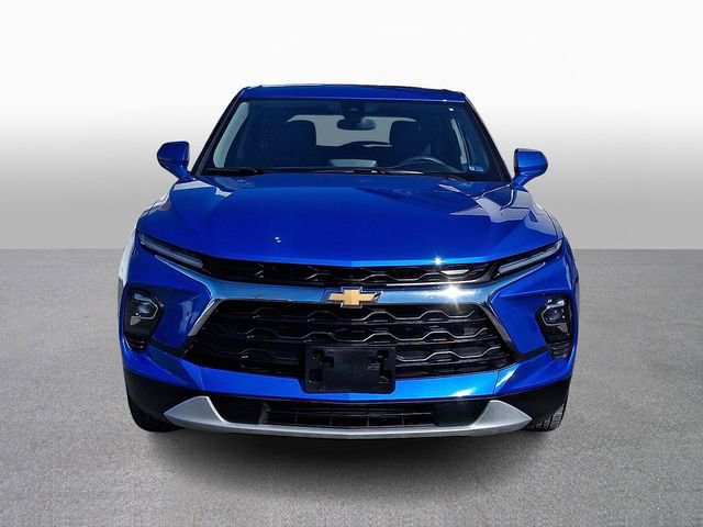 Used 2025 Chevrolet Blazer LT image 2